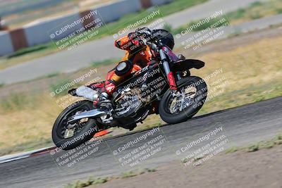 media/Aug-13-2023-CRA (Sun) [[1cfc37a6fb]]/Race 4 400 Superbike/Race/